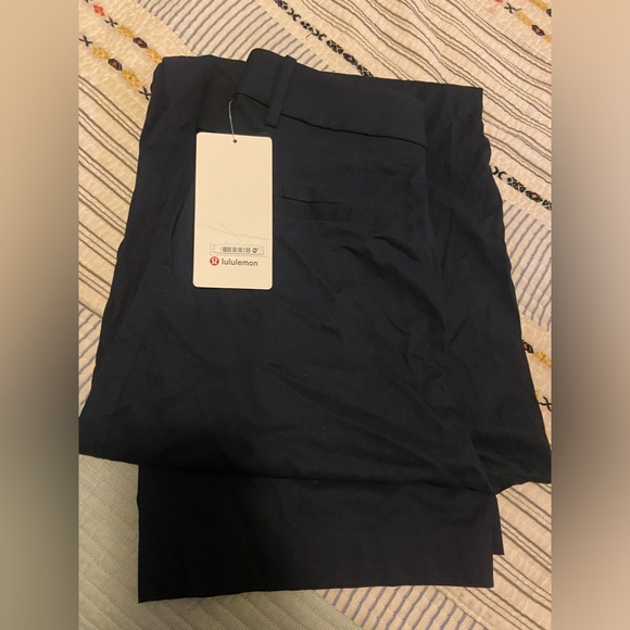 lululemon athletica Pleat-Front High- Rise Trouser size 6 - Picture 8 of 10